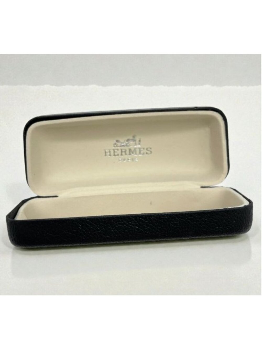 Hermès Black Leather Clamshell Eyeglasses Case With Cream Interior Hinged - Picture 2 of 8